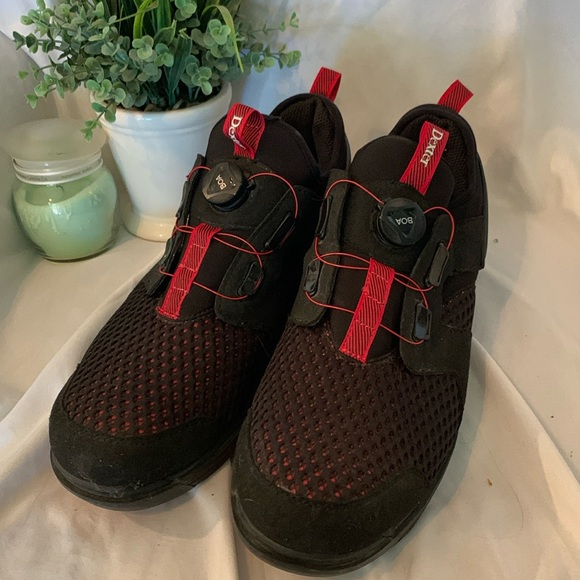 Dexter Other - Dexter size 13 bowling shoes used still a lot of use in them black with red